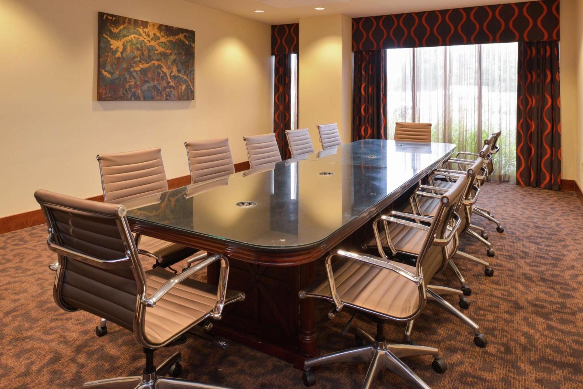 Hampton Inn Frederick Bagian luar foto