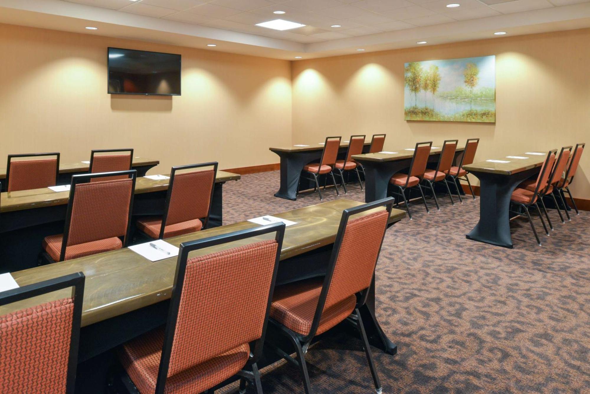 Hampton Inn Frederick Bagian luar foto