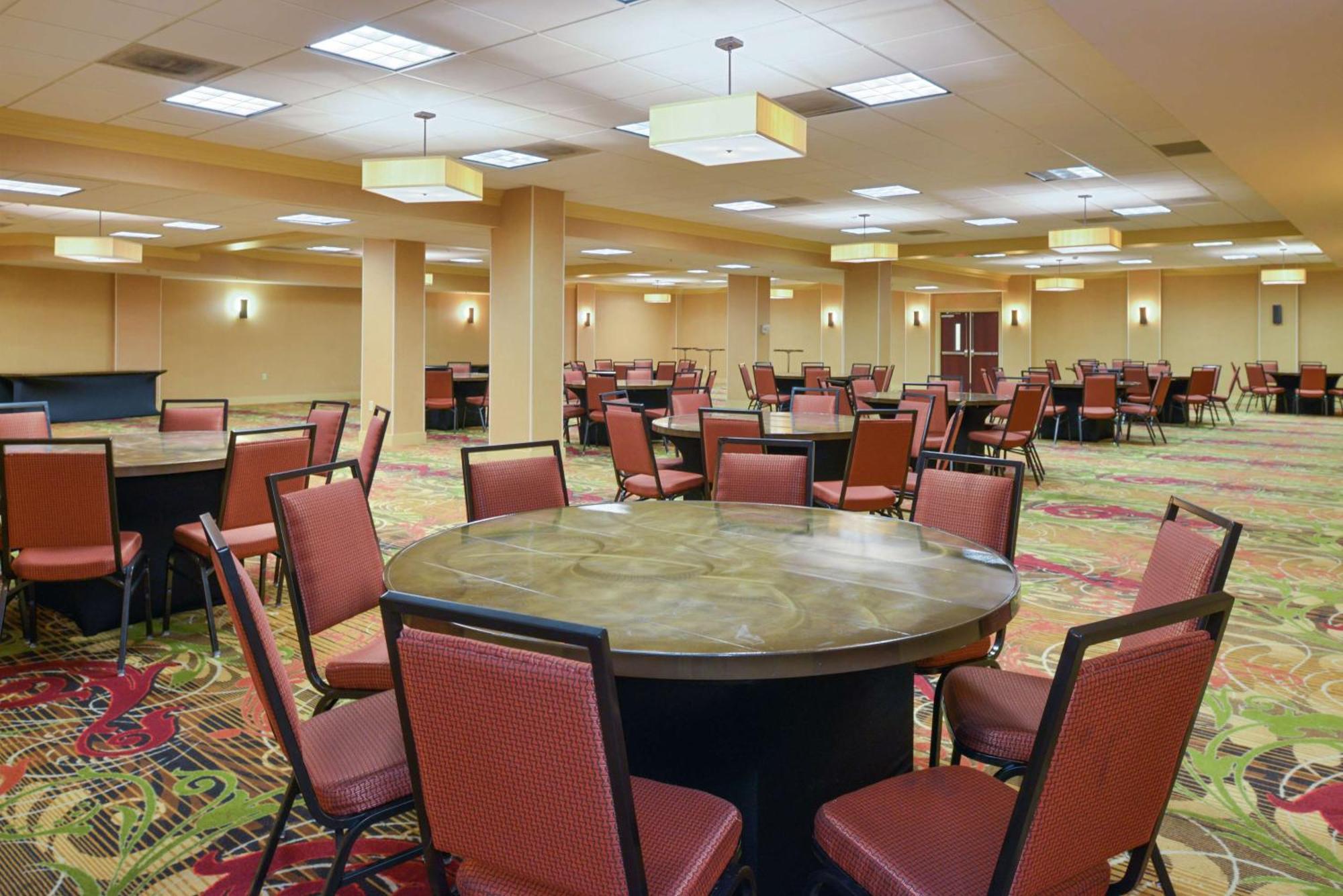 Hampton Inn Frederick Bagian luar foto